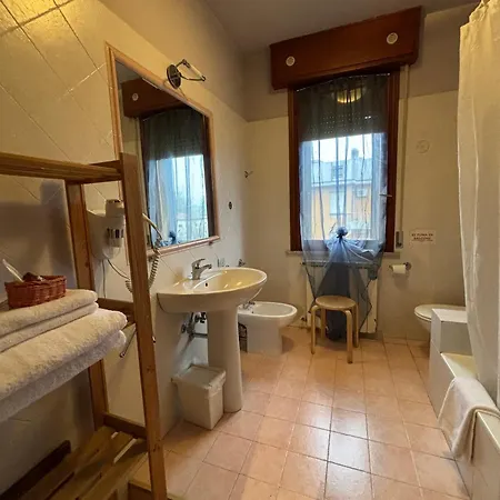 Viamilano25 Bed & Breakfast Mirandola Exterior photo